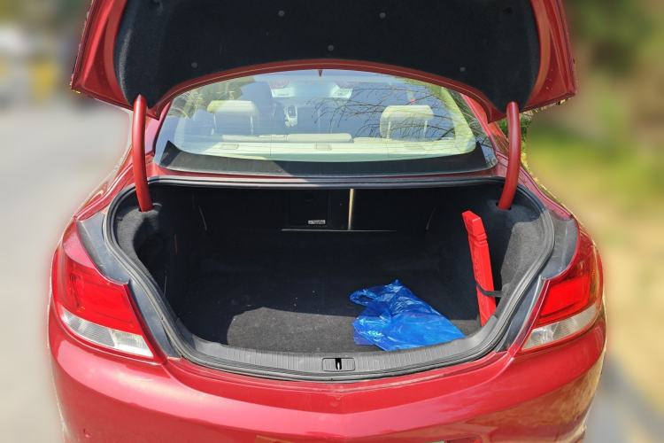 Used Buick Regal 2009 2.0L Elite Edition Trunk