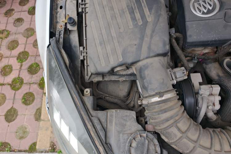 Used Buick Regal 2009 2.4L Flagship Edition Engine Bay Right