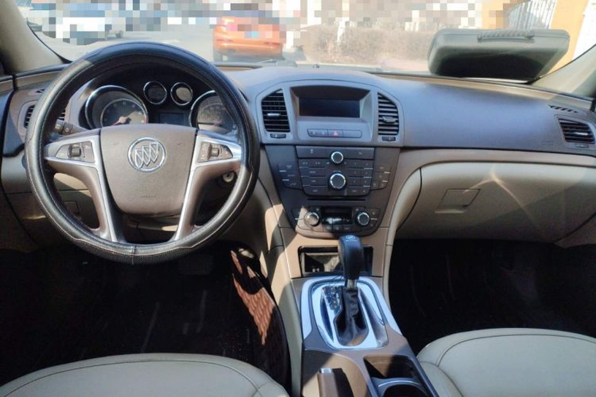Used Buick Regal 2009 2.0L Elite Edition Center Console