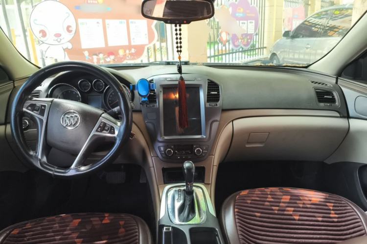 Used Buick Regal 2009 2.0L Elite Edition Center Console
