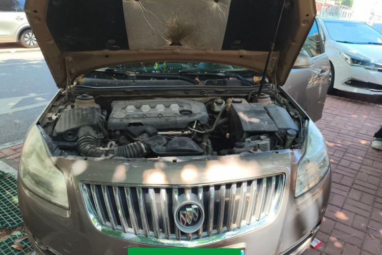 Used Buick Regal 2009 2.0L Elite Edition Engine Bay