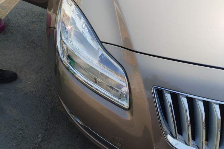 Used Buick Regal 2009 2.0L Elite Edition Right Front Headlight