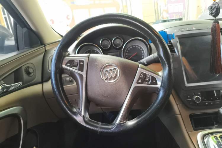 Used Buick Regal 2009 2.0L Elite Edition Steering Wheel