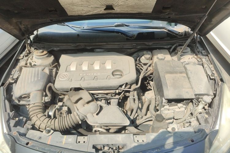 Used Buick Regal 2010 2.0L Expo Edition Engine Bay