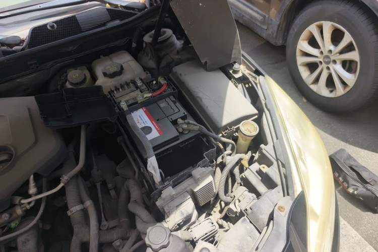 Used Buick Regal 2010 2.0L Expo Edition Engine Bay Left