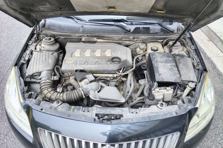 Used Buick Regal 2010 2.4L Elite Edition Engine Bay