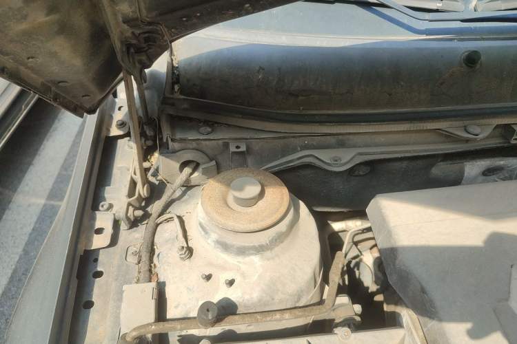 Used Buick Regal 2010 2.0L Expo Edition Engine Bay Right