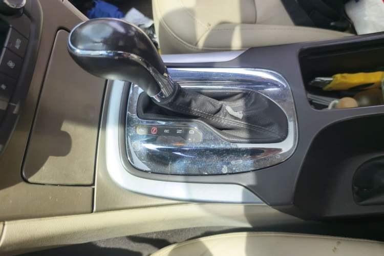 Used Buick Regal 2010 2.0L Expo Edition Gear Lever
