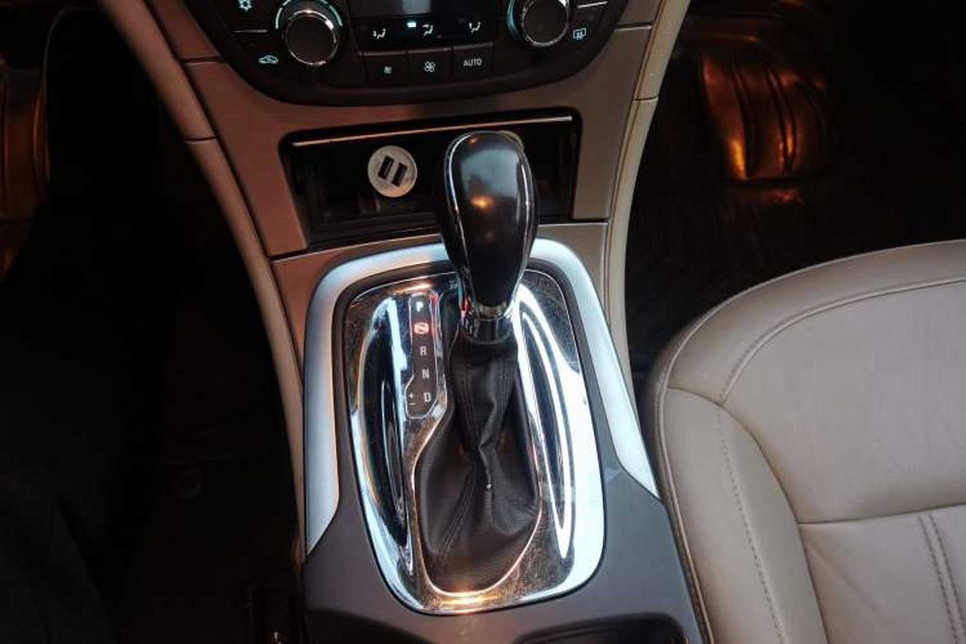 Used Buick Regal 2010 2.0L Expo Edition Gear Lever
