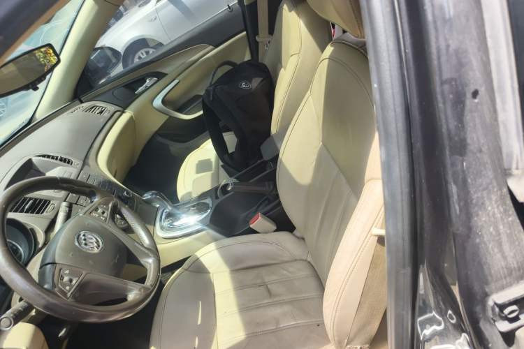 Used Buick Regal 2010 2.0L Expo Edition Left Front Seat