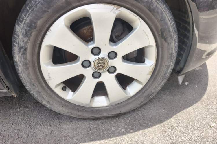 Used Buick Regal 2010 2.0L Expo Edition Right Front Wheel Hub