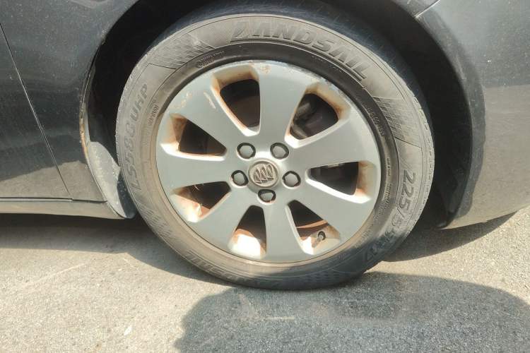 Used Buick Regal 2010 2.0L Expo Edition Right Front Wheel Hub