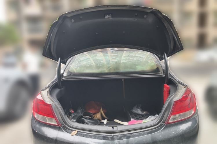 Used Buick Regal 2010 2.0L Expo Edition Trunk