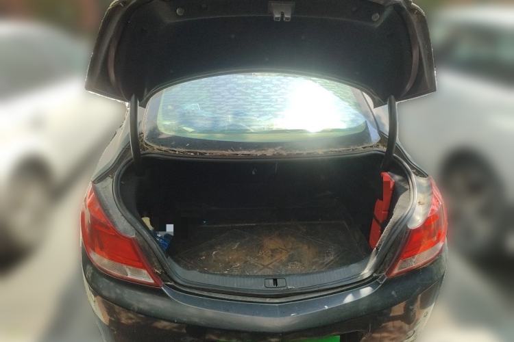 Used Buick Regal 2010 2.0L Expo Edition Trunk