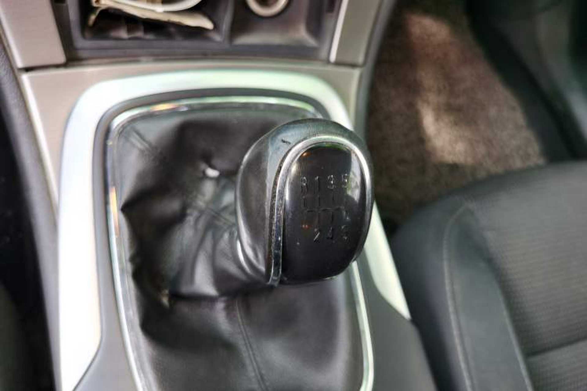 Used Buick Regal 2010 1.6T Elite Sport Edition Gear Lever