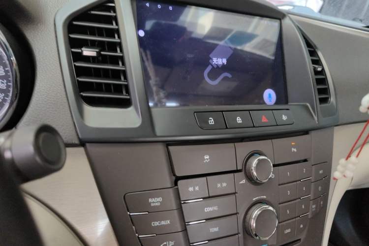 Used Buick Regal 2010 2.0L Expo Edition Audio And AC Panel