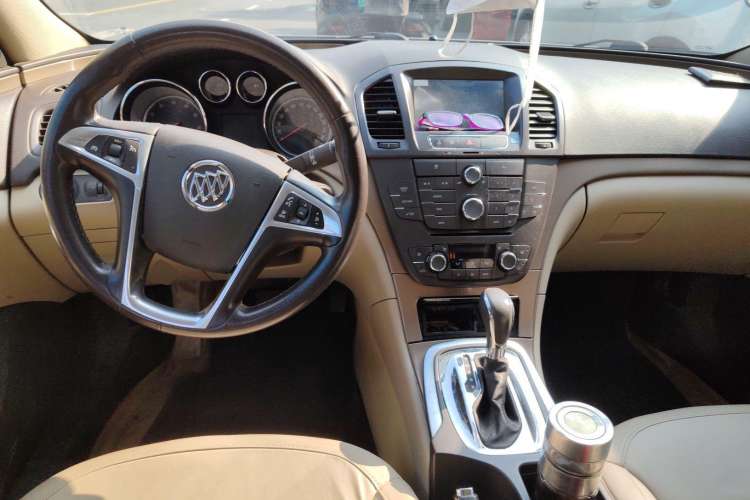 Used Buick Regal 2010 2.0L Expo Edition Center Console