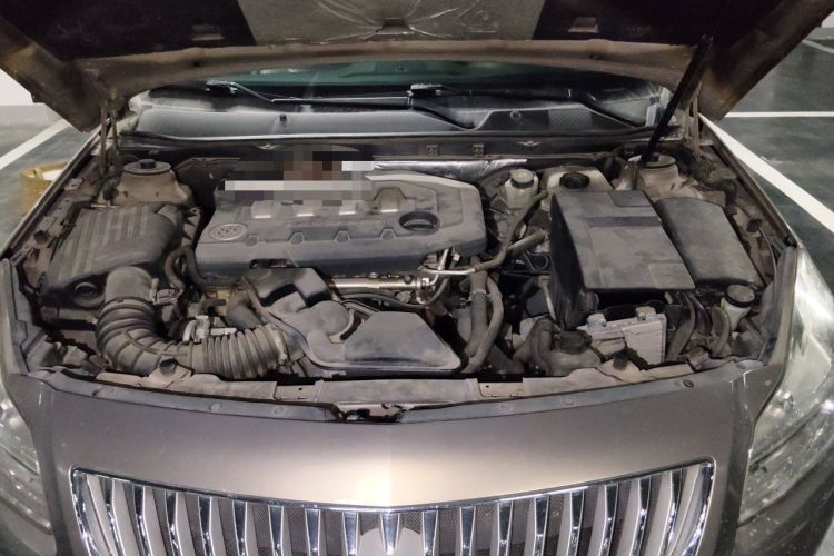 Used Buick Regal 2010 2.0L Expo Edition Engine Bay