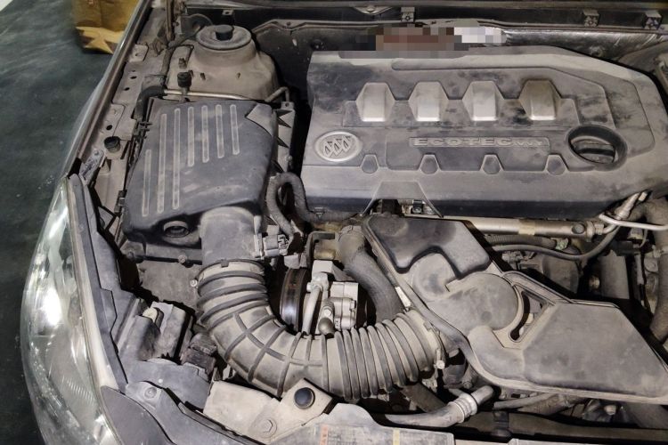Used Buick Regal 2010 2.0L Expo Edition Engine Bay Right