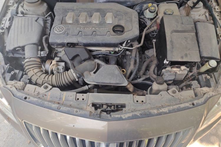 Used Buick Regal 2010 2.0L Expo Edition Engine Bay