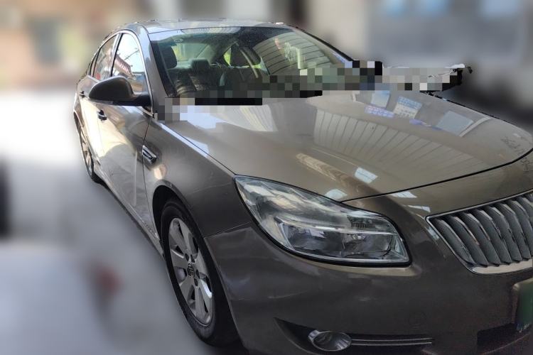 Used Buick Regal 2010 2.0L Expo Edition Front Right 45 Deg