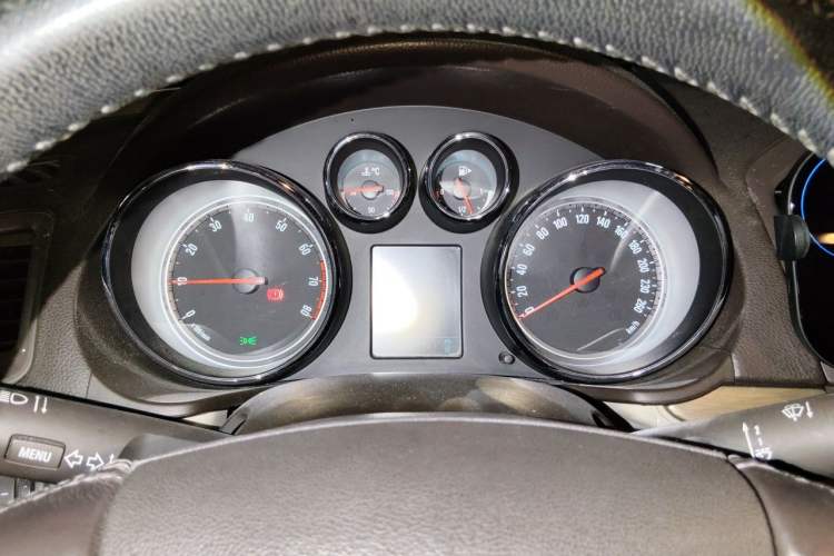 Used Buick Regal 2010 2.0L Expo Edition Instrument Cluster