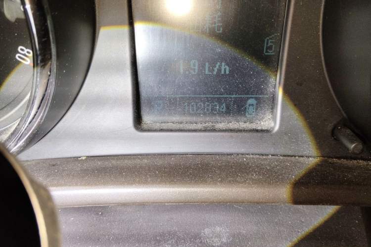 Used Buick Regal 2010 2.0L Expo Edition Odometer Close Up
