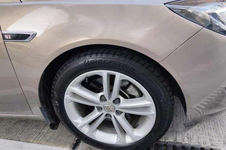 Used Buick Regal 2010 2.0T Flagship Sport Edition Right Front Wheel Hub