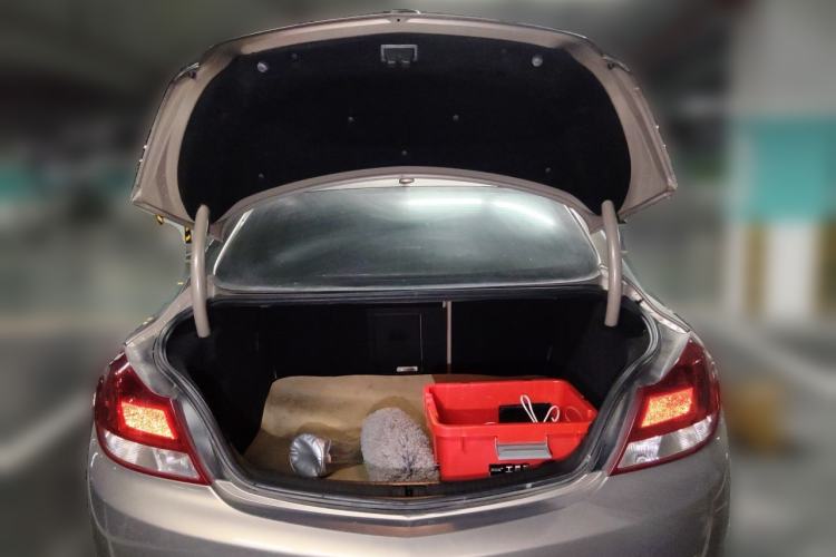 Used Buick Regal 2010 2.0L Expo Edition Trunk