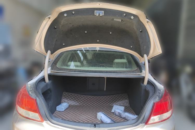 Used Buick Regal 2010 2.0L Expo Edition Trunk