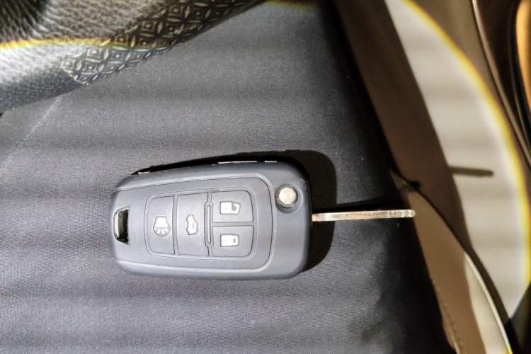 Used Buick Regal 2010 2.0L Expo Edition Vehicle Key