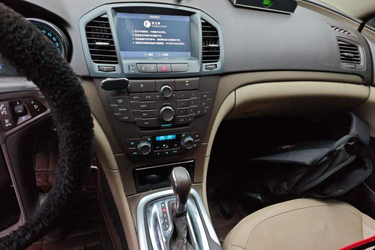 Used Buick Regal 2010 2.0L Expo Edition Audio And AC Panel