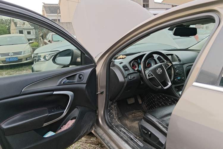 Used Buick Regal 2010 2.0T Luxury Sport Edition Driver Seat