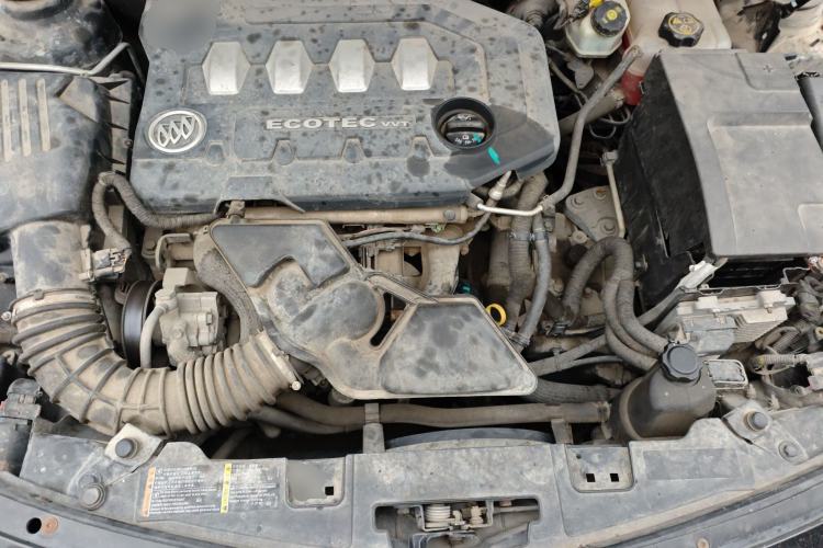Used Buick Regal 2010 2.0L Expo Edition Engine Bay