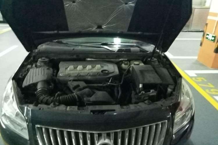 Used Buick Regal 2010 2.4L Elite Edition Engine Bay