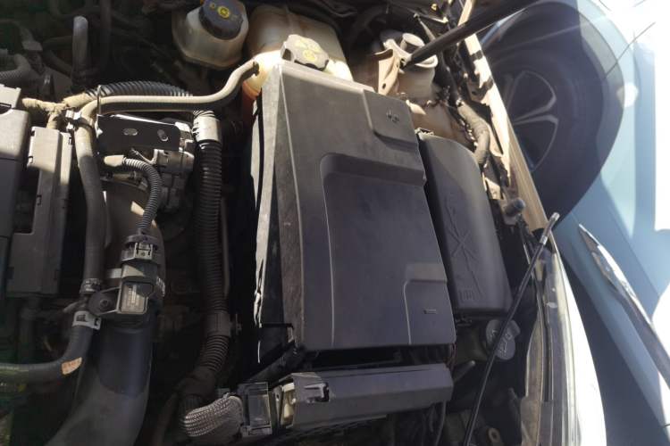 Used Buick Regal 2010 1.6T Elite Sport Edition Engine Bay Left