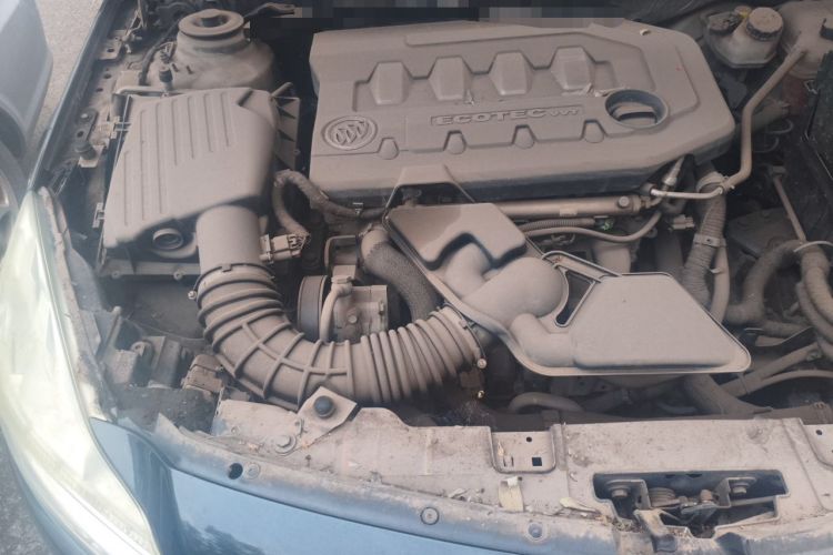 Used Buick Regal 2010 2.0L Expo Edition Engine Bay Right