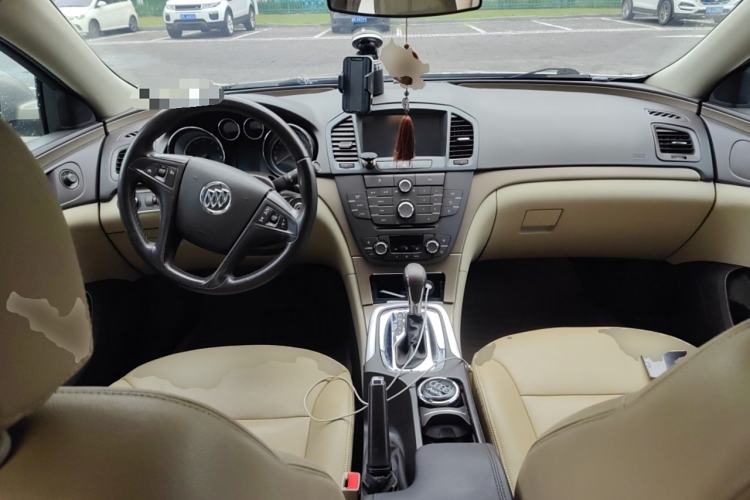Used Buick Regal 2010 2.4L Comfort Edition Interior 2