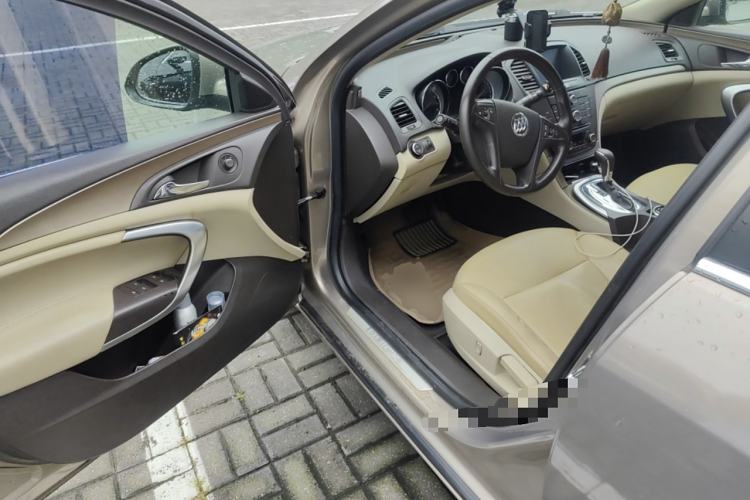 Used Buick Regal 2010 2.4L Comfort Edition Interior 3