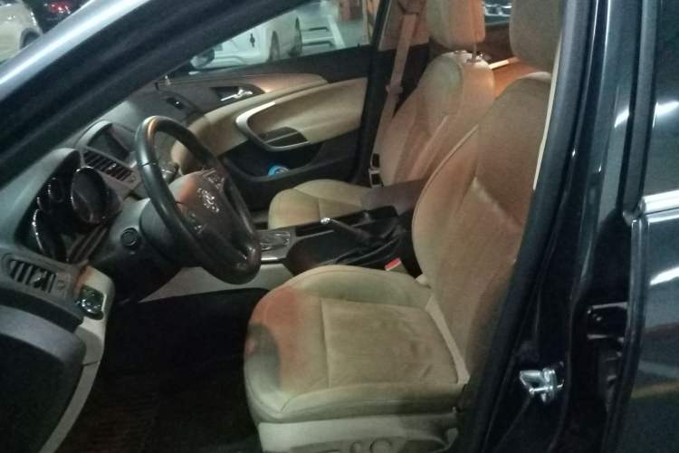 Used Buick Regal 2010 2.4L Elite Edition Left Front Seat