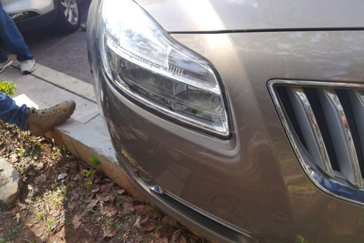 Used Buick Regal 2010 1.6T Elite Sport Edition Right Front Headlight