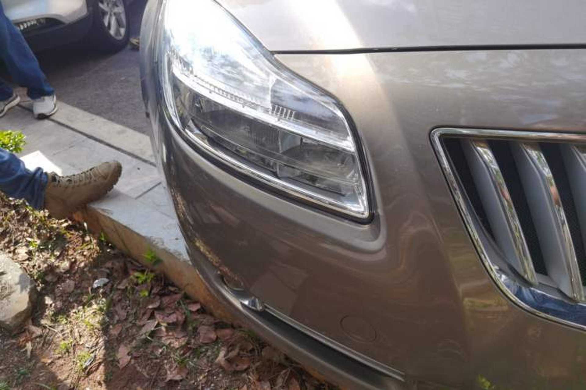 Used Buick Regal 2010 1.6T Elite Sport Edition Right Front Headlight
