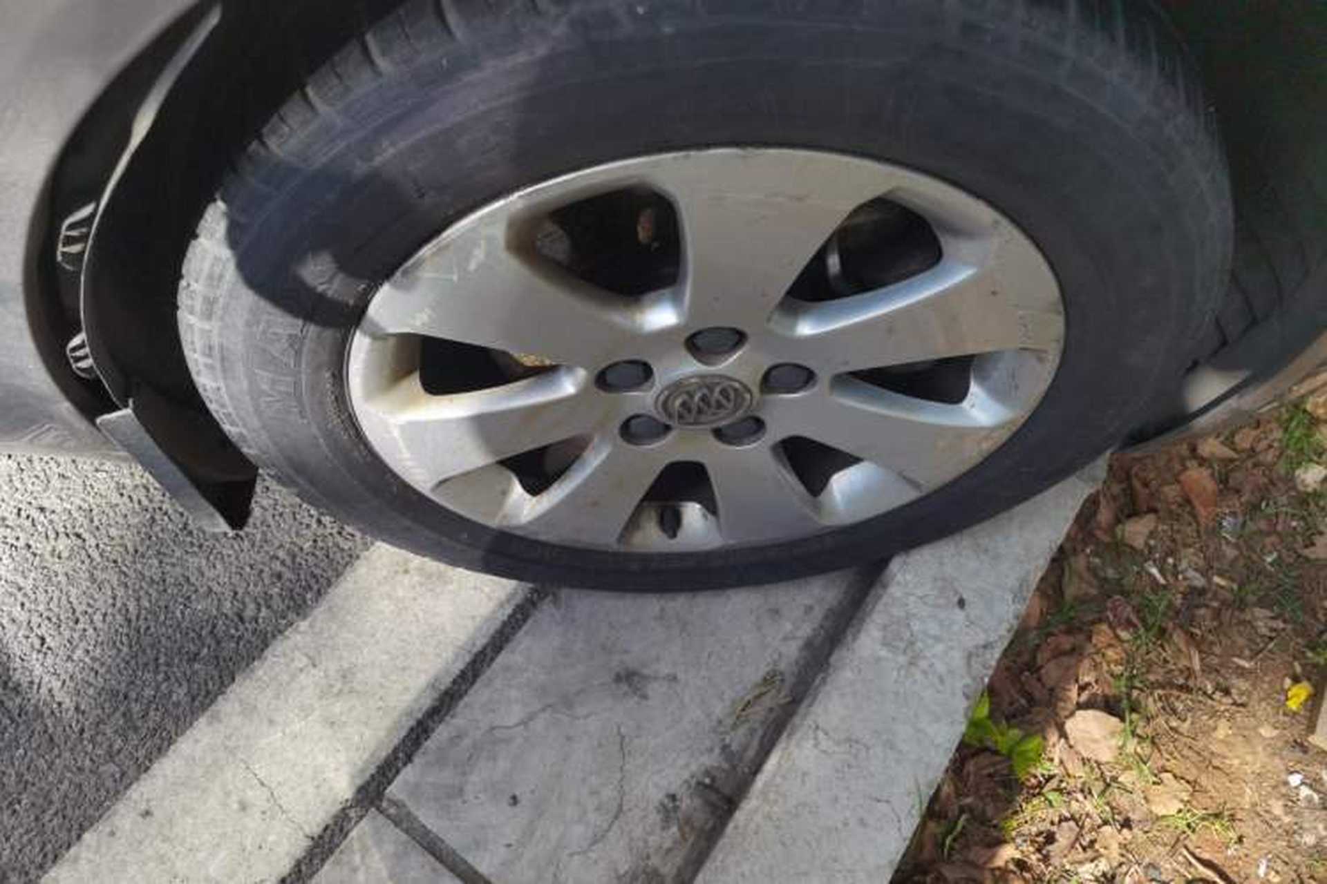 Used Buick Regal 2010 1.6T Elite Sport Edition Right Front Wheel Hub