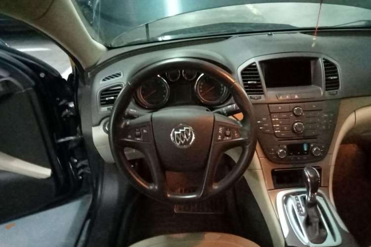 Used Buick Regal 2010 2.4L Elite Edition Steering Wheel
