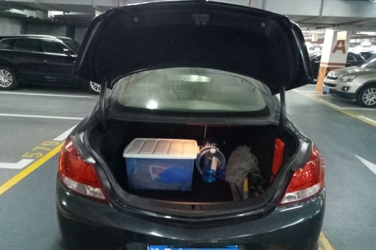 Used Buick Regal 2010 2.4L Elite Edition Trunk