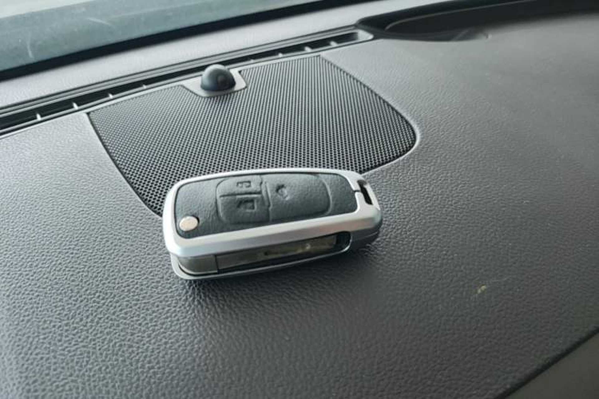 Used Buick Regal 2010 2.0L Expo Edition Vehicle Key