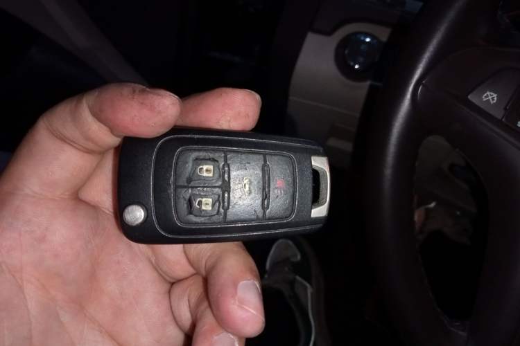 Used Buick Regal 2010 2.4L Elite Edition Vehicle Key
