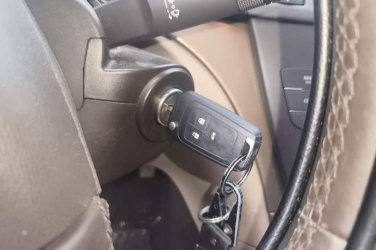 Used Buick Regal 2010 2.0L Expo Edition Vehicle Key