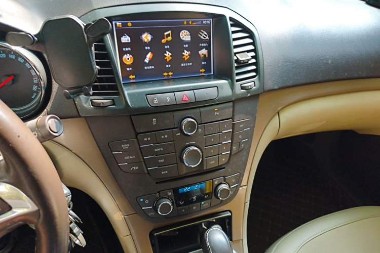 Used Buick Regal 2010 2.0L Expo Edition Audio And AC Panel