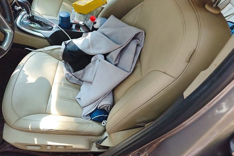 Used Buick Regal 2010 2.0L Expo Edition Left Front Seat